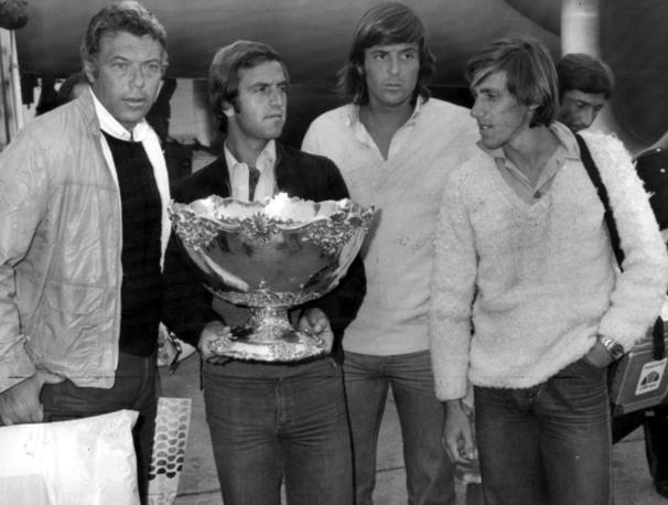Paolo Bertolucci (con la coppa Davis in mano) arriv fino al 12 posto nel 1973. Ansa